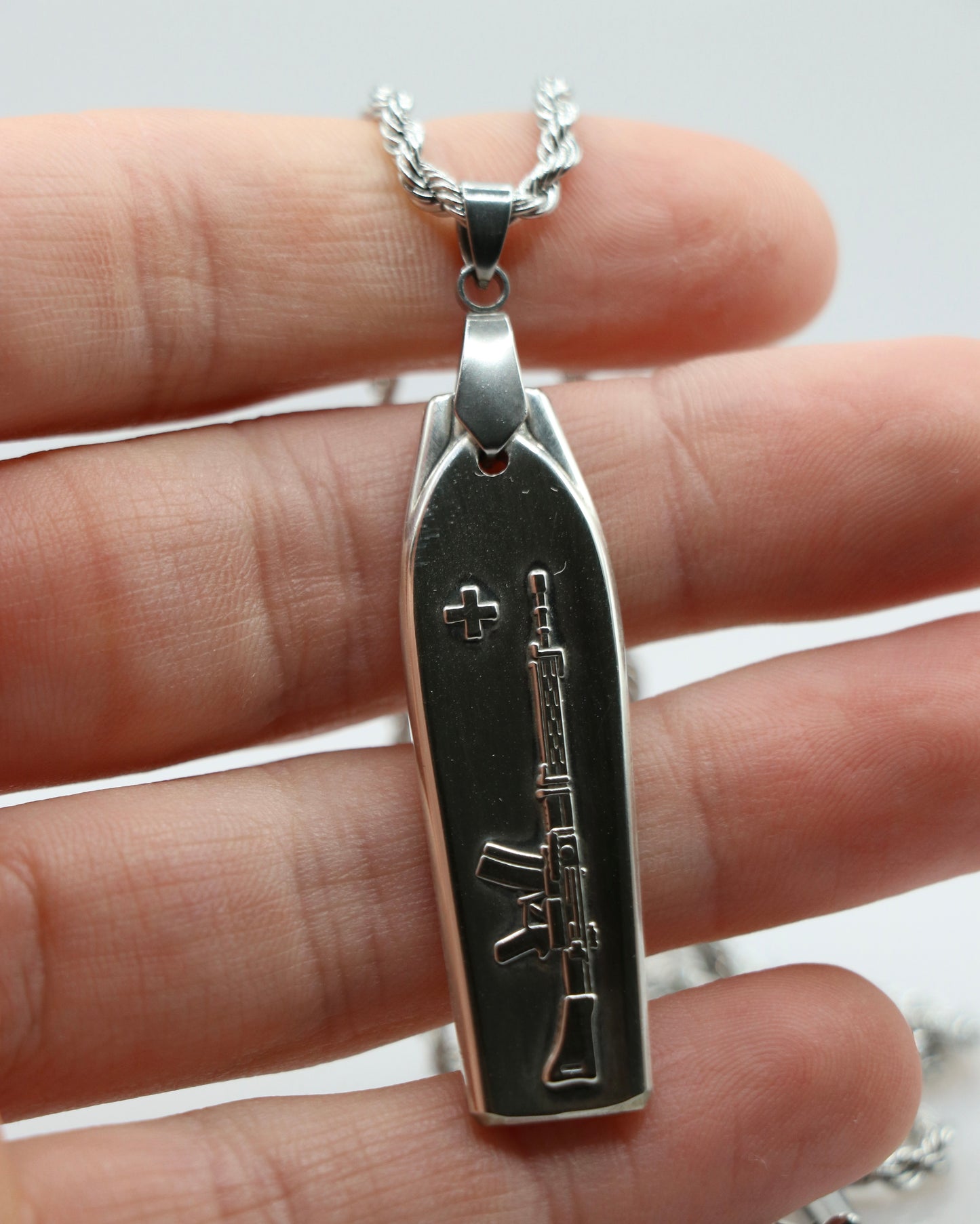SWISS ARMY CHAIN