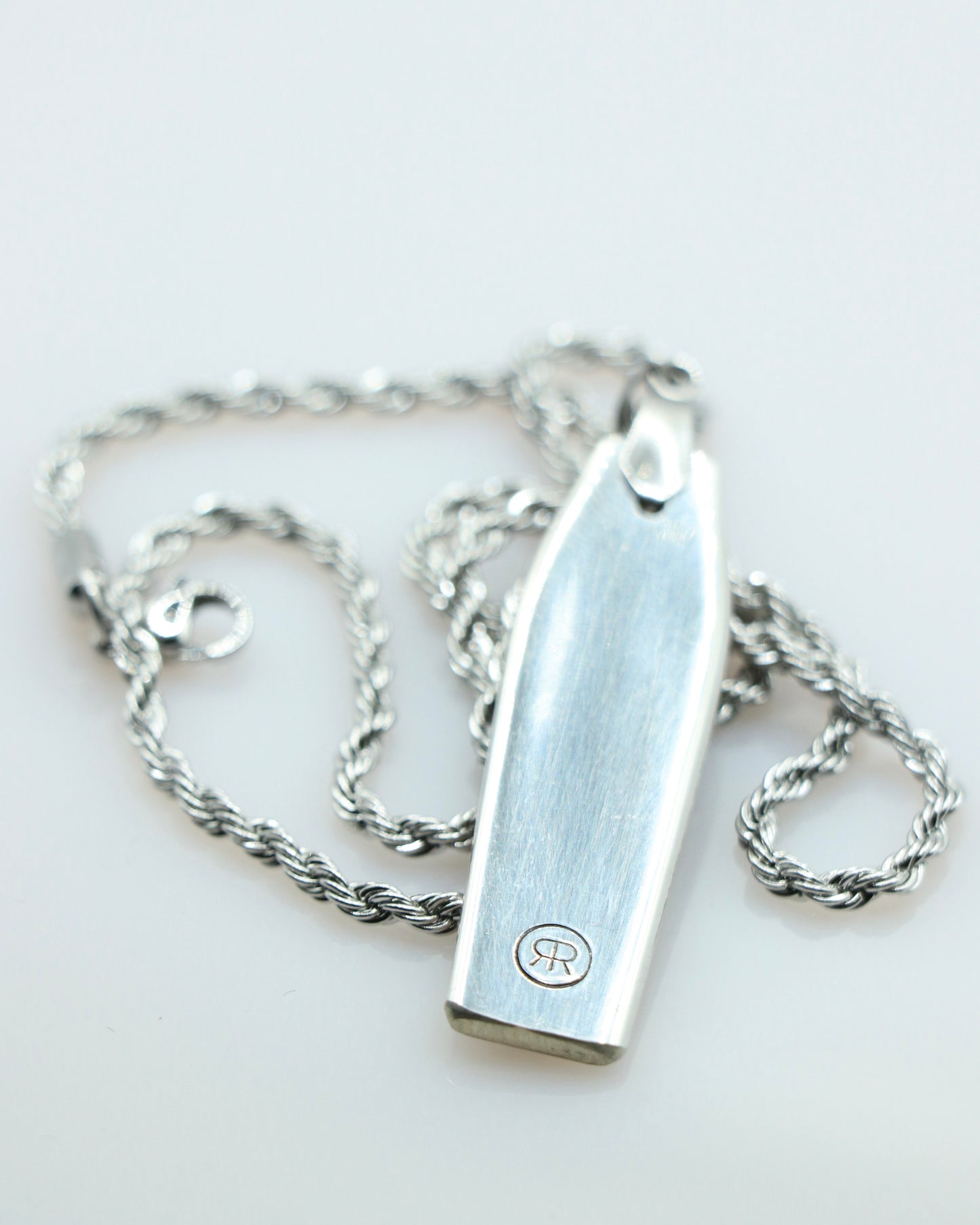SWISS ARMY CHAIN